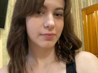 Webcam model ShakitaDederick from XLoveCam