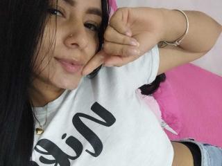 Webcam model SharickLion from XLoveCam