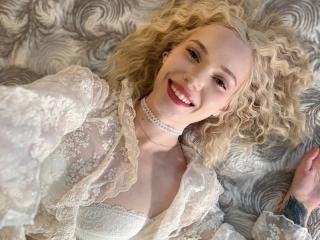 Profile and Statistics for SheraSwayzer on XLoveCam