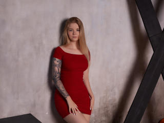 SirenaHardmann Live Cam on XLoveCam and RICams