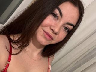 Webcam model SophiaSexyFace from XLoveCam