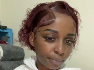 Webcam model SteicyLovee from XLoveCam