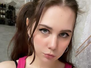 Webcam model StrawberryGirl69 from XloveCam