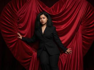 Webcam model SunshineFlow from XLoveCam