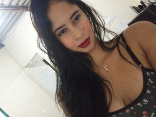 Webcam model SuzanGray from XLoveCam