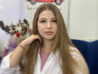 Webcam model SweetDaylight from XLoveCam