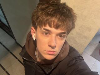 SweetDude Live Cam on XLoveCam