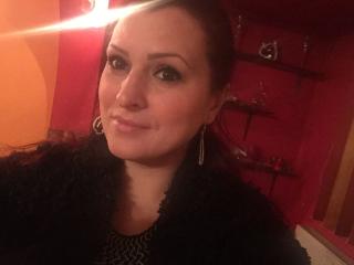 Webcam model SweetSonia-hot from XLoveCam