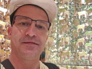 Profile and Statistics for TOMSTERN-hot on XLoveCam