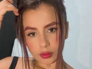 Webcam model TamaraCuteCute from XloveCam