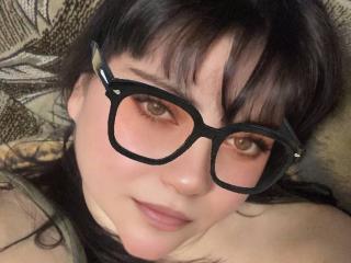 Webcam model TerriLovely from XLoveCam