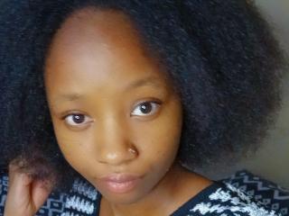 Webcam model ThelmaShawna from XloveCam