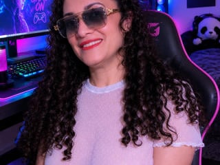 Webcam model TitaMlf from XLoveCam