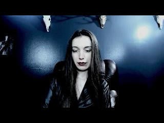 Webcam model ToxicDomme from XLoveCam