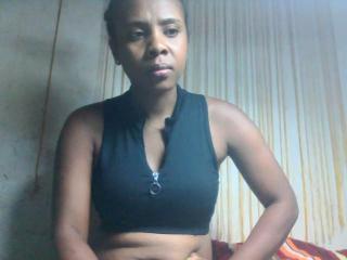 Webcam model Tsyrobine from XLoveCam