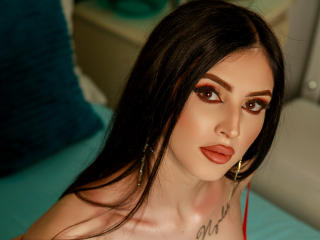 Webcam model ValentinaNotti from XLoveCam