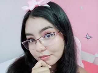 Webcam model ValerieGreyX from XLoveCam