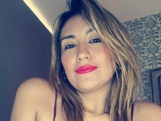 Webcam model ValeryHottie69 from XloveCam