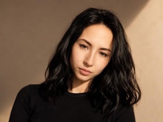 Webcam model VanessaSims from XLoveCam