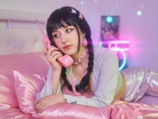 Webcam model Velmoon from XLoveCam