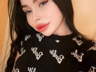 Webcam model VelvetD from XLoveCam