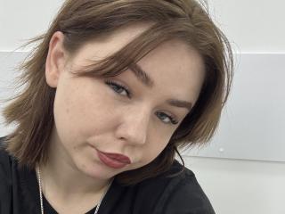 Webcam model Veoli from XLoveCam