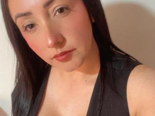 Webcam model VeronicaRoussex from XLoveCam