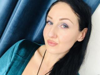 Webcam model Vivianns from XLoveCam