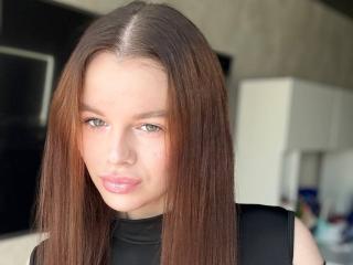 Webcam model WhitneyLenort from XLoveCam