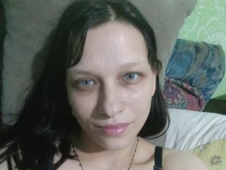 Webcam model WillieRenie from XloveCam