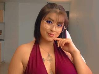 Webcam model Zafirro69 from XLoveCam