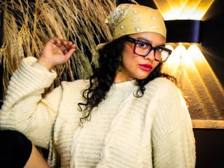 Profile and Statistics for ZiaNoir on XLoveCam