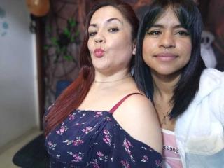 Webcam model ZoeAndKataleya from XloveCam