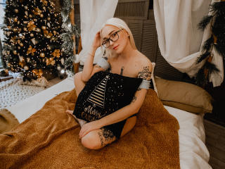 Foto del profilo sexy della modella AngelaSummer, per uno show live webcam molto piccante!