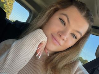 Webcam model avaexklusiv-hot from XLoveCam