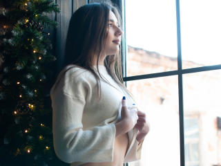 매우 야한 라이브 웹캠 쇼를 하는 AwesomeDream의 섹시한 프로파일 포토!