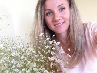 Velmi sexy fotografie sexy profilu modelky AzaleaCherry pro live show s webovou kamerou!
