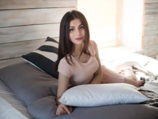 Picture of the sexy profile of RoseWine, for a very hot webcam live show !