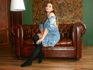 Picture of the sexy profile of Sunsshineee, for a very hot webcam live show !