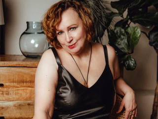 Picture of the sexy profile of WifeyXRated, for a very hot webcam live show !