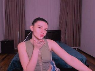 Webcam model yum-yum-hot from XLoveCam