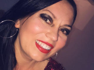 תמונת פרופיל סקסית של YvetteKinky למופע חי מאוד סקסי!