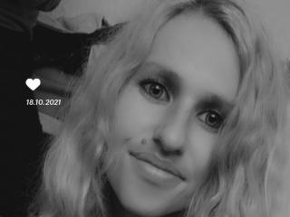 AngelLovez69 Webcam Porno Live - Photo 8/9