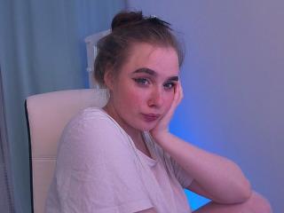 ShortyDi Blowjob XXX Cams - Photo 16/32