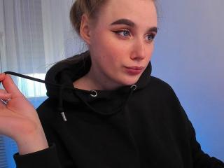 ShortyDi Blowjob XXX Cams - Photo 24/32