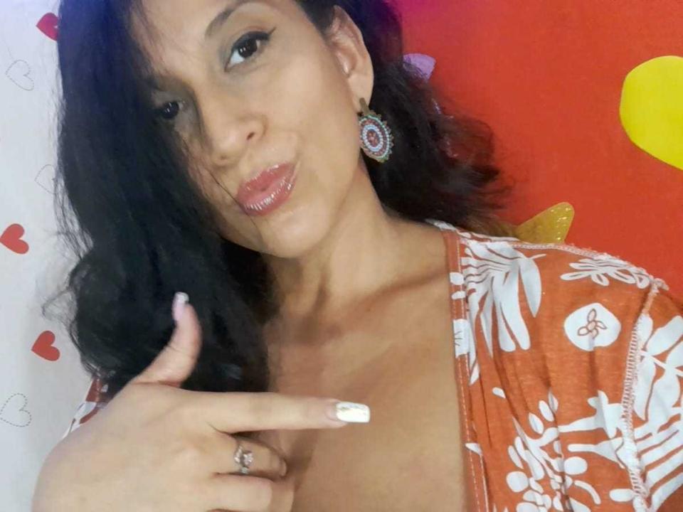 KattyBoobsLove — live cam photo 1