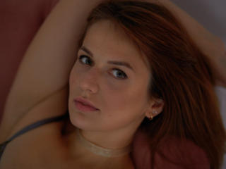 Webcam model BritneyHalls from XLoveCam