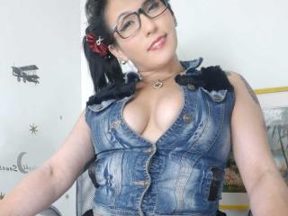 GiselleLacout - Live sexe cam - 12513404