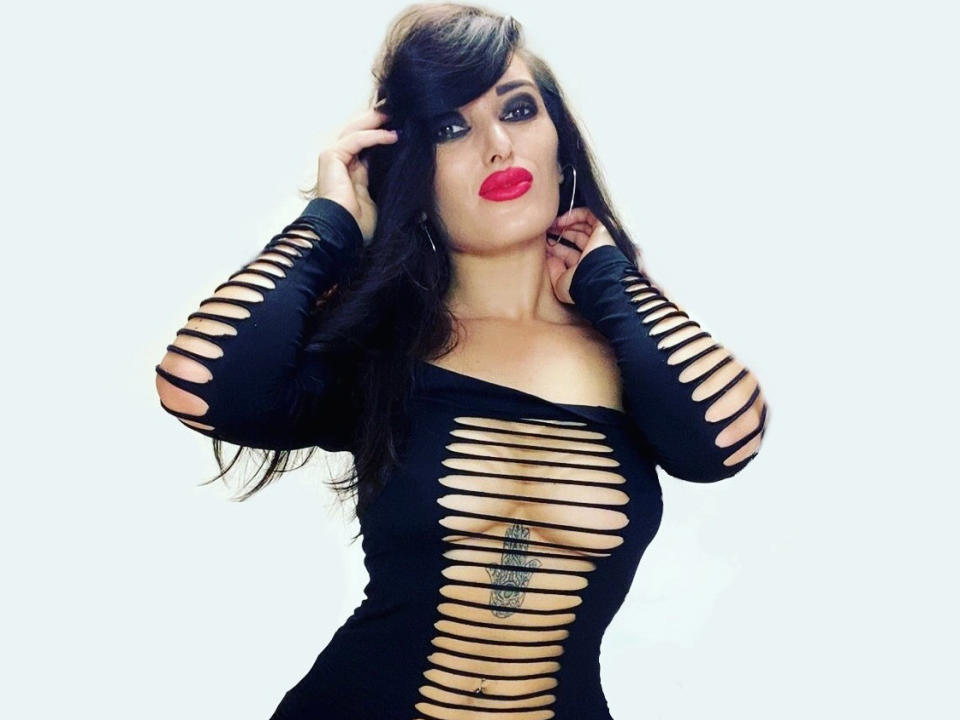 Photo 2 of XaLexxy