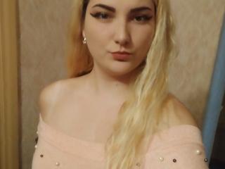 Watch KrystaXlMagic live on cam on XLoveCam